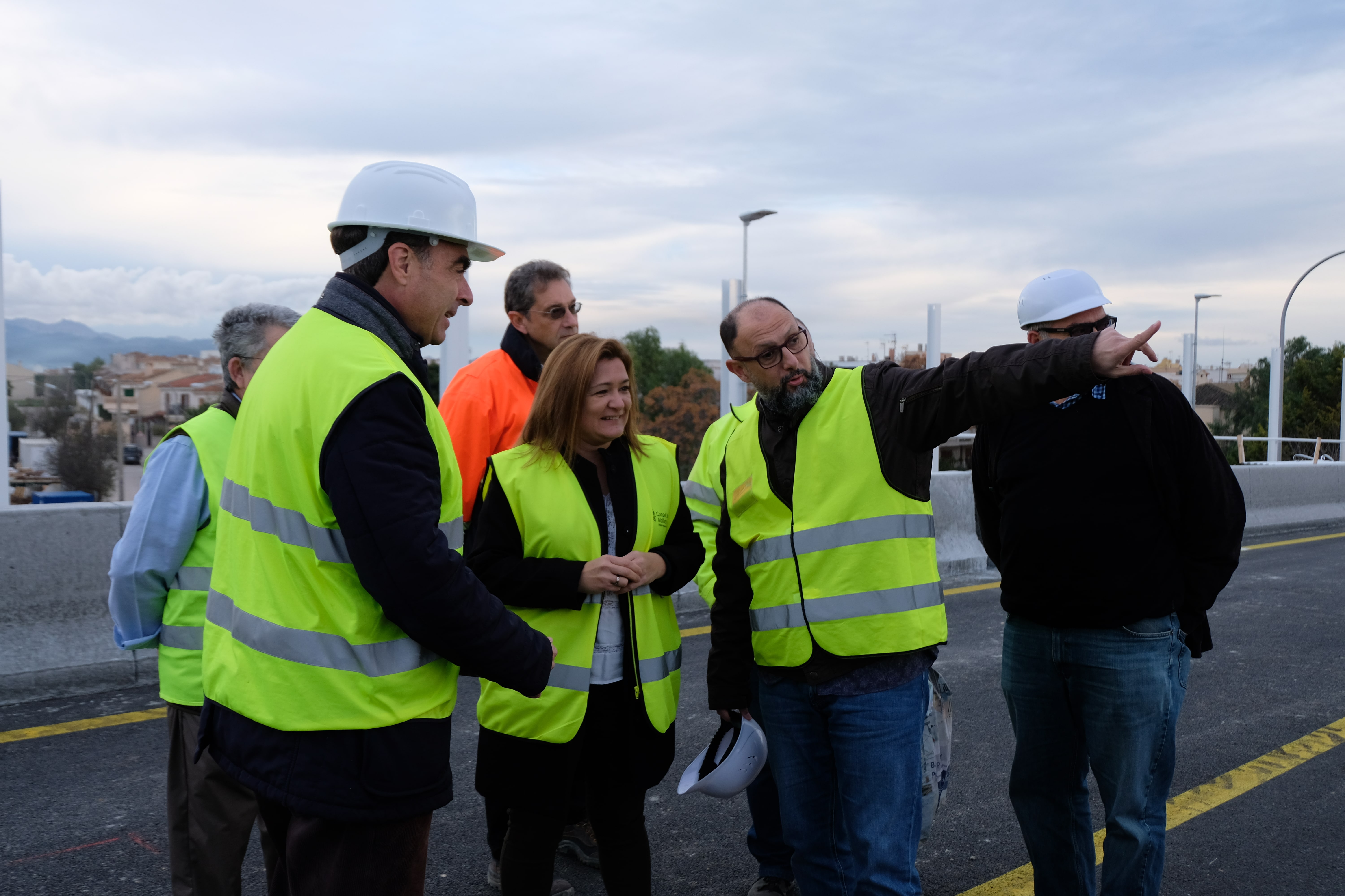 Garrido durant la visita al pont de l'MA-15D.