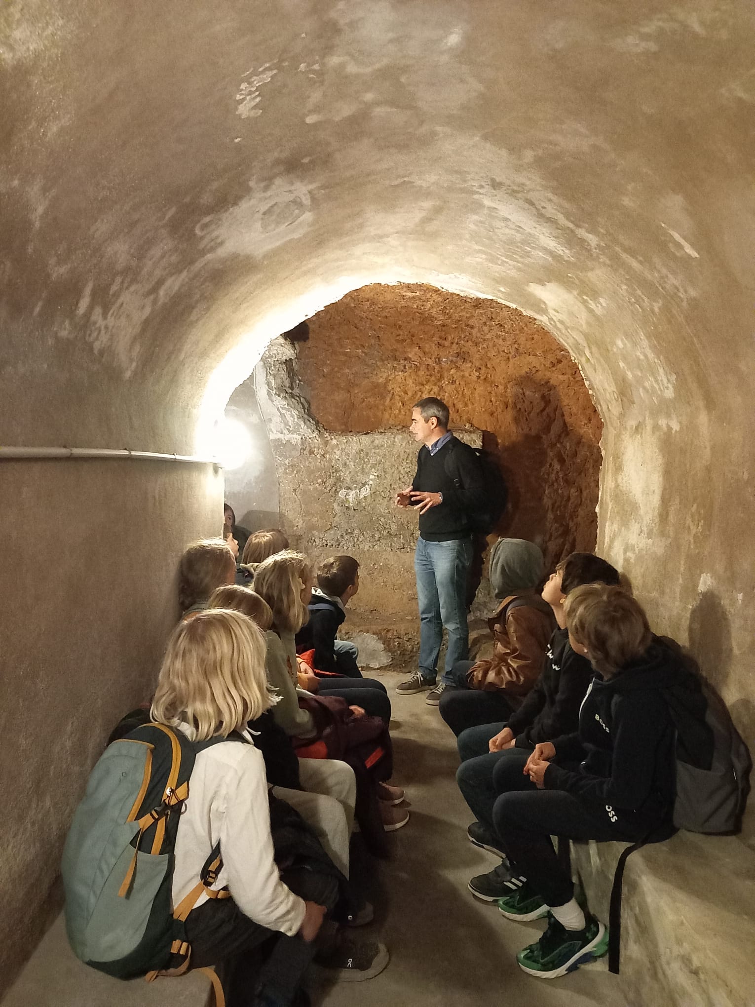 Conferència i visita guiada per a centres educatius: Els refugis antiaeris de Palma