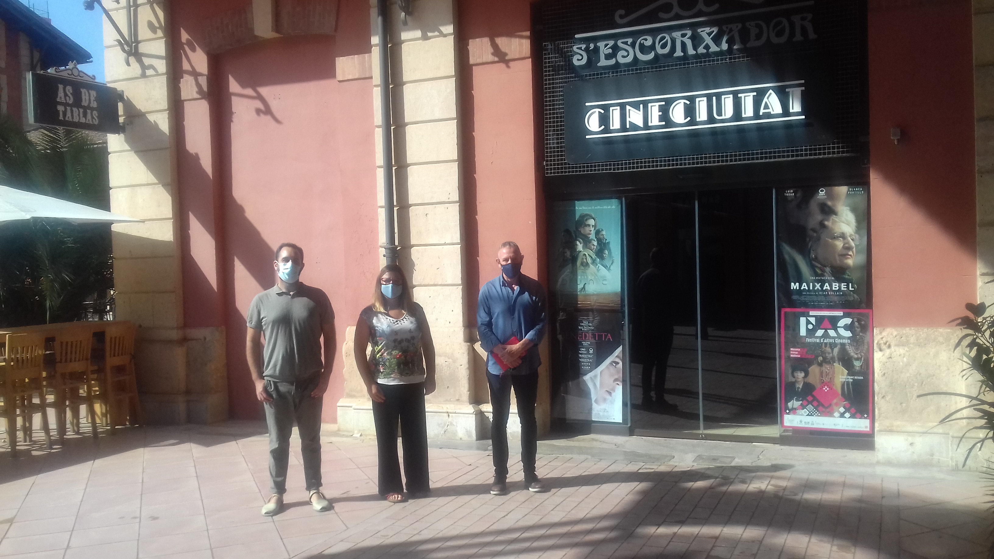 Momento de la visita al Cine Ciutat