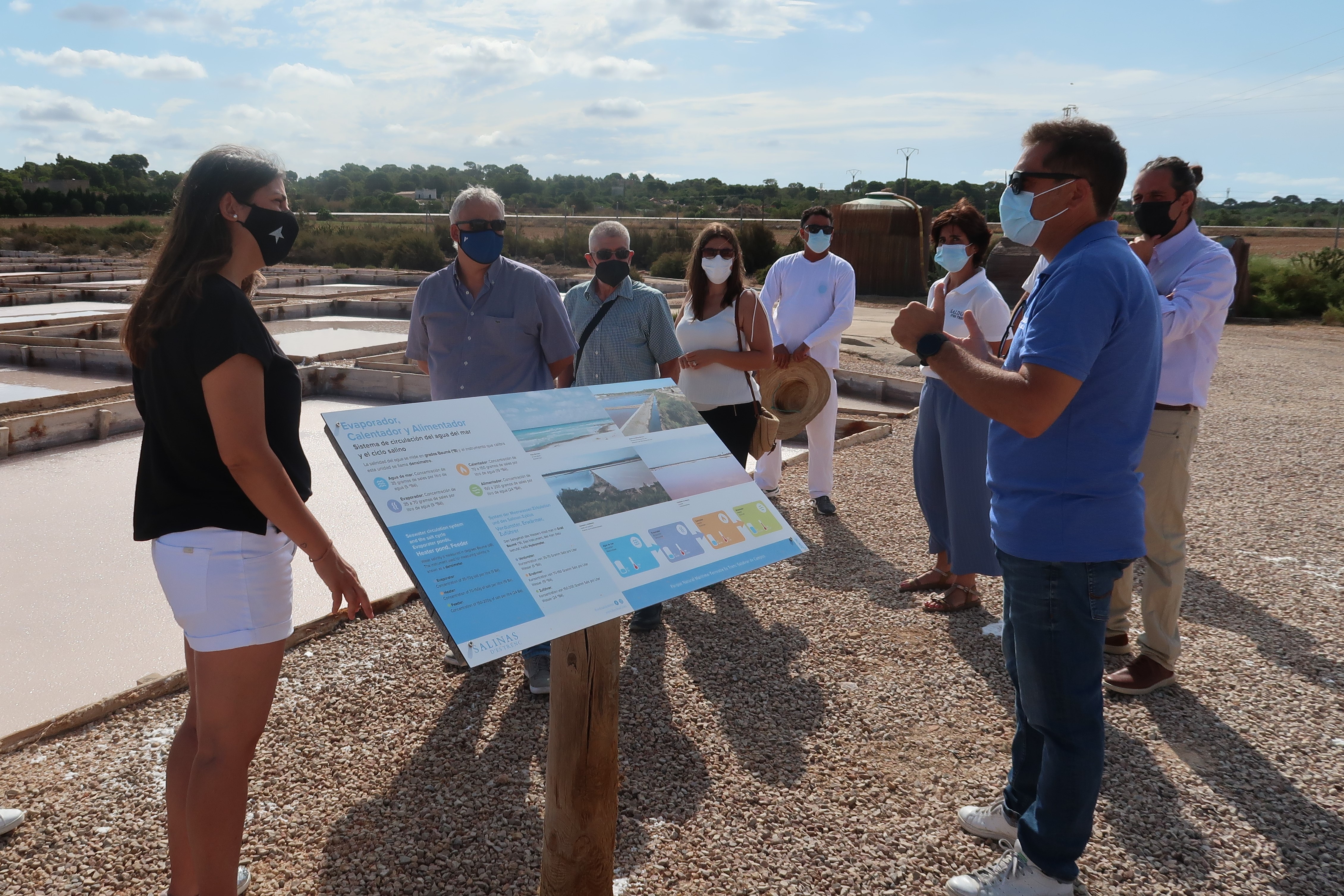 Un momento de la visita a las Salines des Trenc. 
