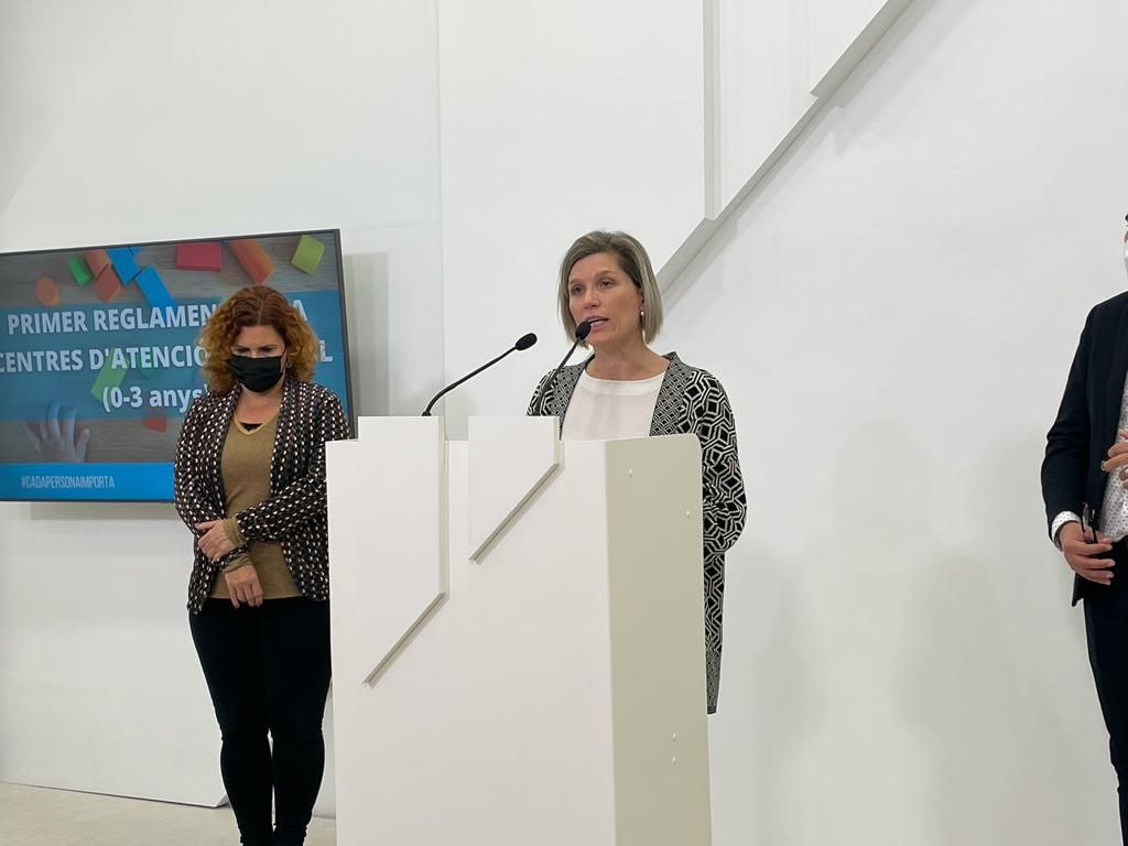 Presentació de les bases del primer Reglament per als Centres d'Atenció Infantil de nins i nines fins a tres anys.