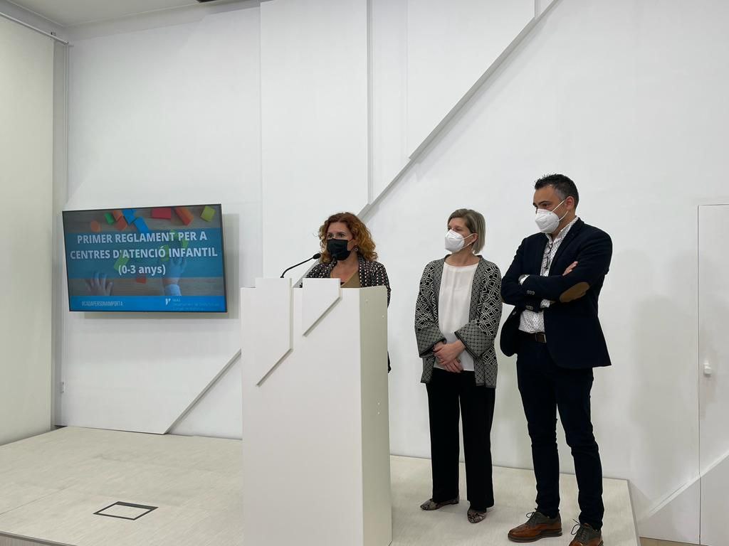 Presentació de les bases del primer Reglament per als Centres d'Atenció Infantil de nins i nines fins a tres anys.