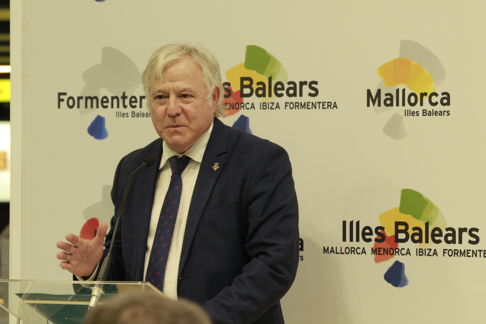 El conseller de Turisme, José Marcial Rodríguez, durant la seva presentació a la World Travel Market de Londres.