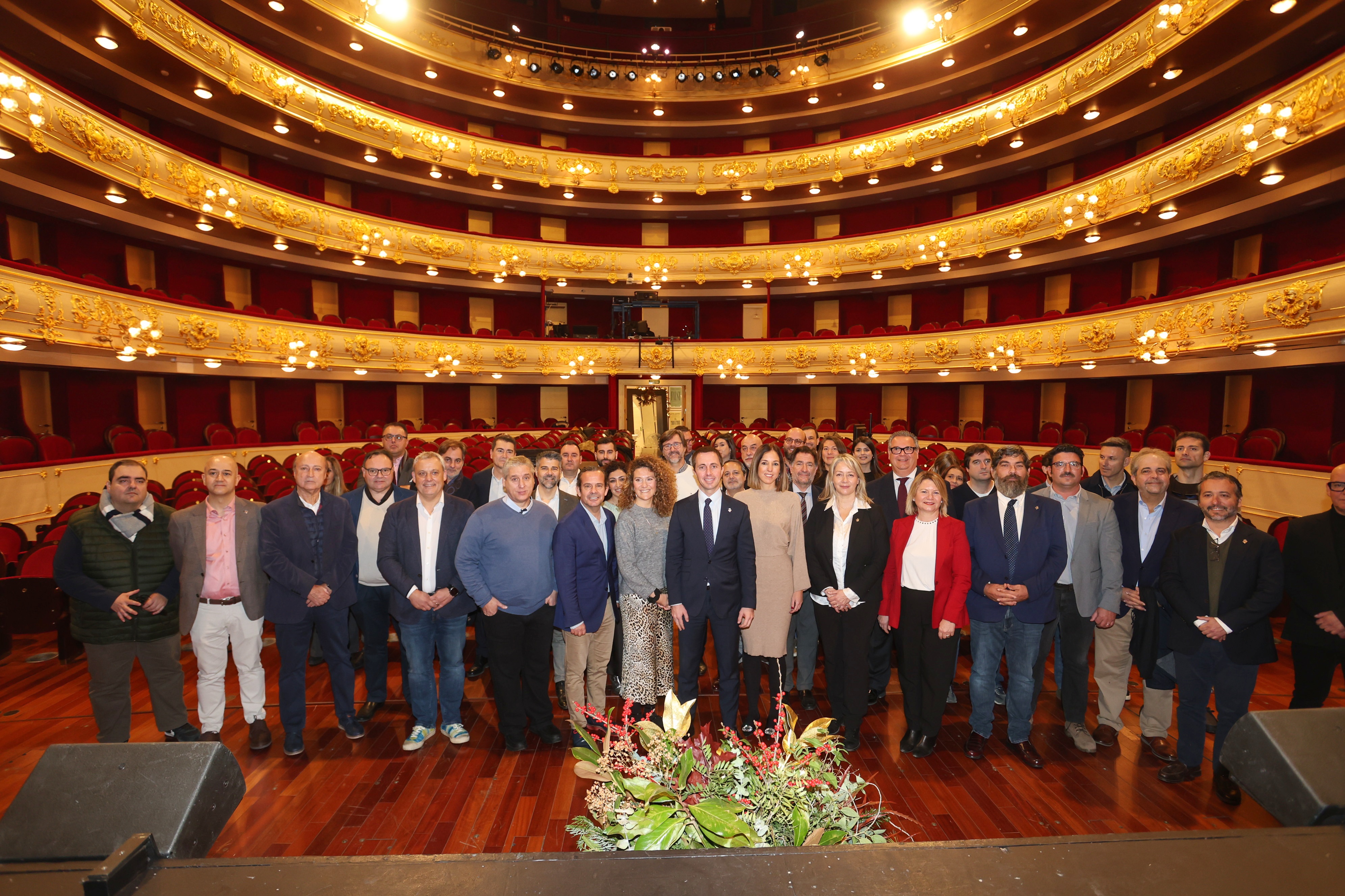 El president Galmés amb els representants de la premsa.