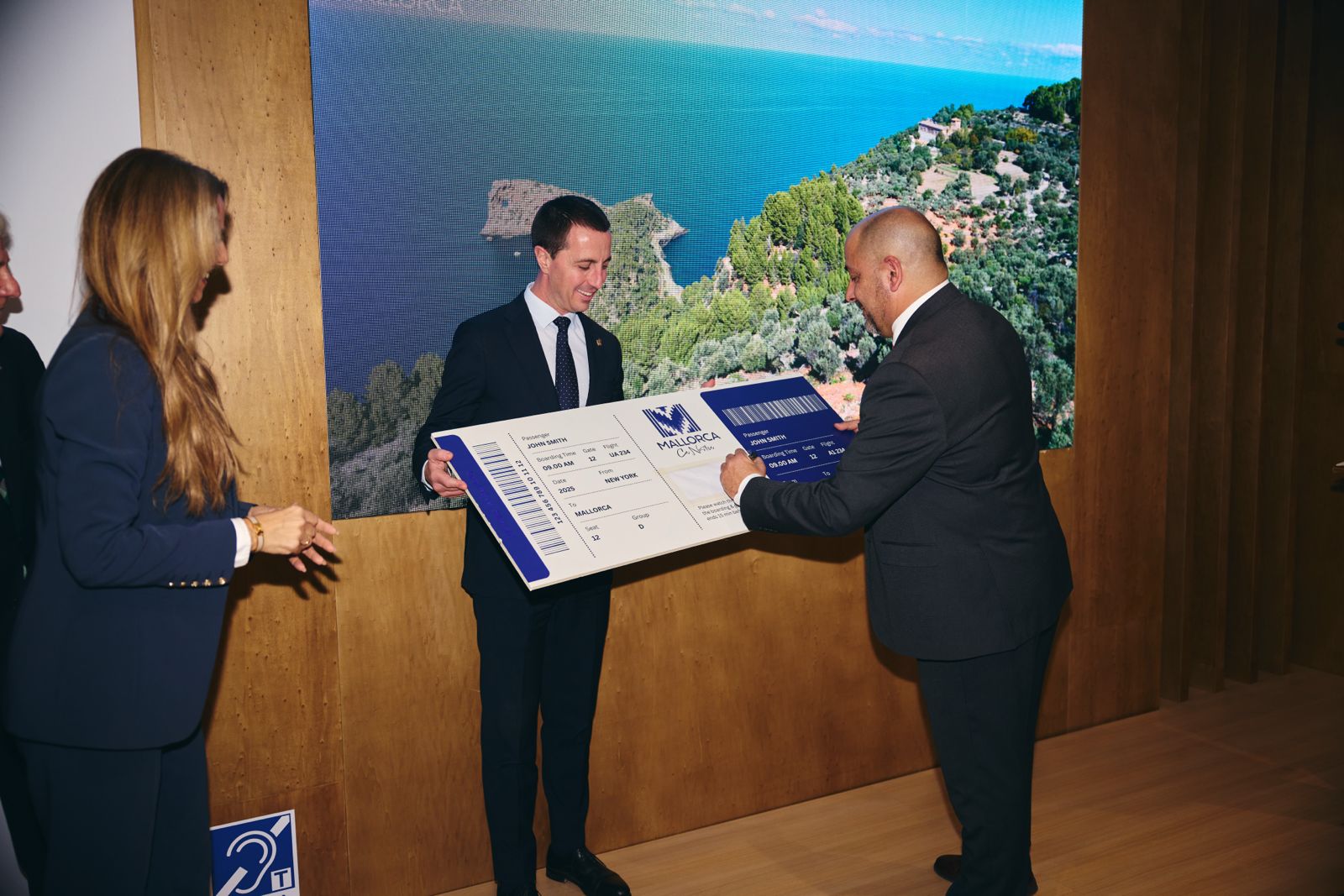 El Consell de Mallorca i United Airlines anuncien a Fitur l'ampliació del vol sense escales entre Palma i Nova York.