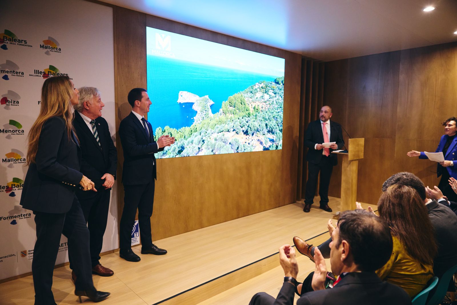 El Consell de Mallorca i United Airlines anuncien a Fitur l'ampliació del vol sense escales entre Palma i Nova York.