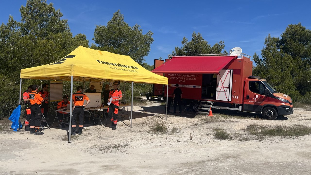 Simulacro de los cuerpos de seguridad de las Illes Balears y la UME.
