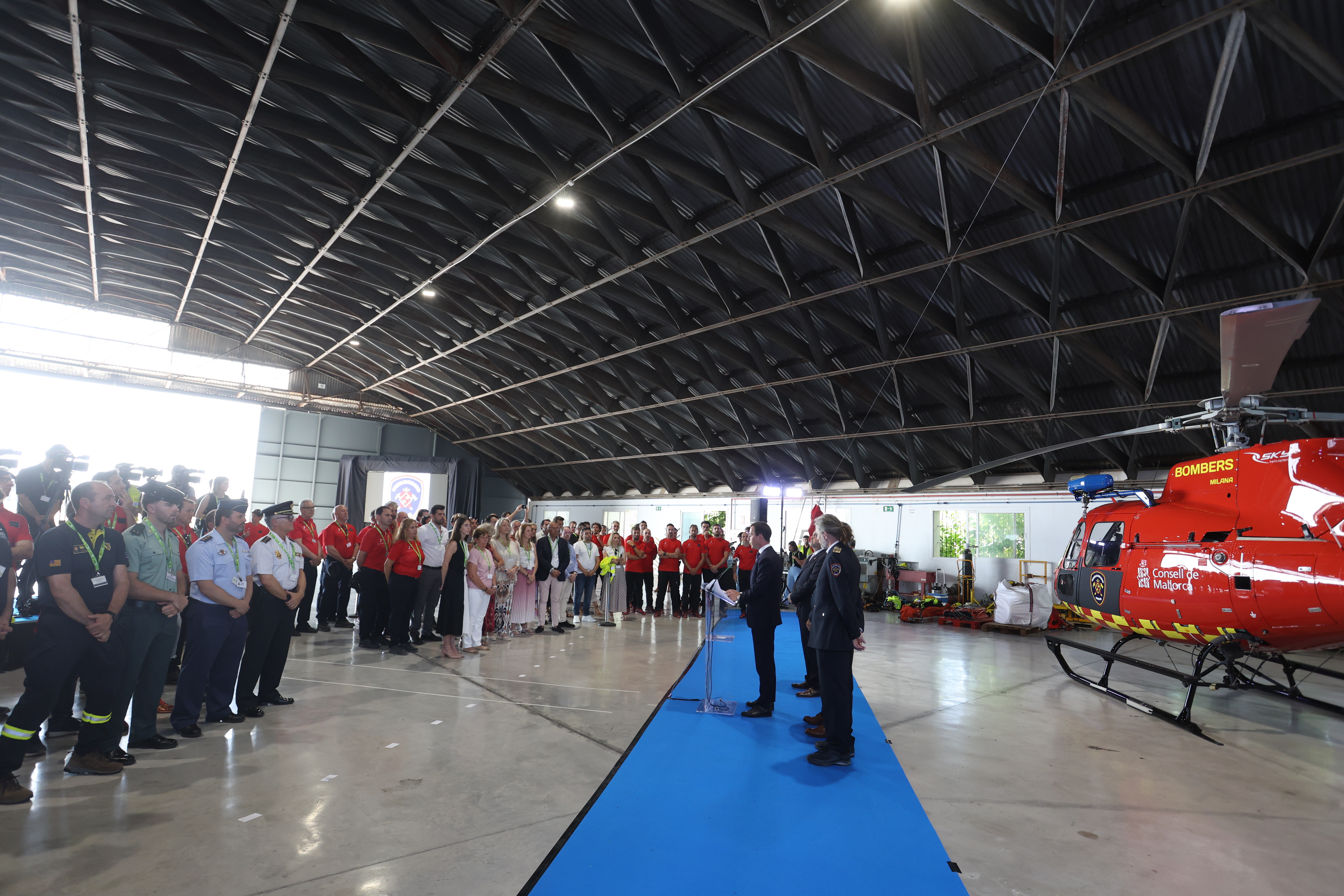 Presentación del nuevo helicóptero <em>Milana</em> de los Bomberos de Mallorca.