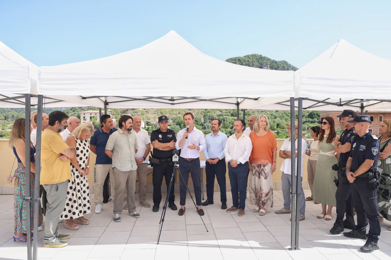Presentación de los sonómetros subvencionados por el Consell de Mallorca para controlar el ruido en las zonas urbanas de la Serra de Tramuntana.