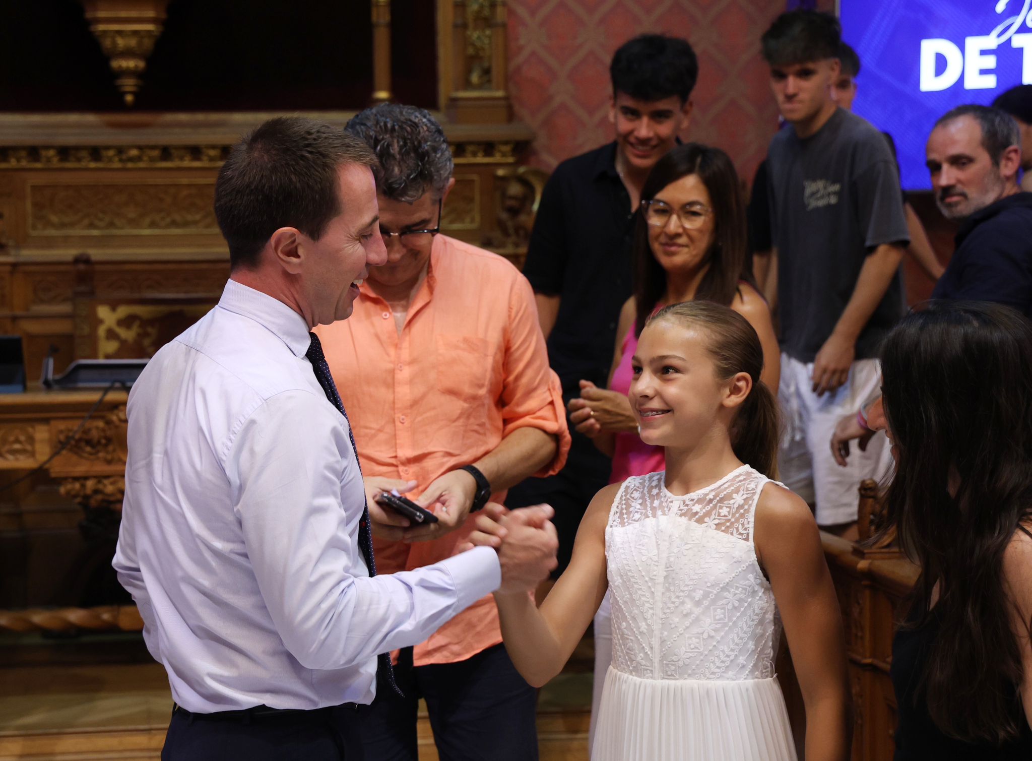El presidente del Consell de Mallorca, Llorenç Galmés, recibe a una cuarentena de deportistas pertenecientes a varias federaciones de las islas.