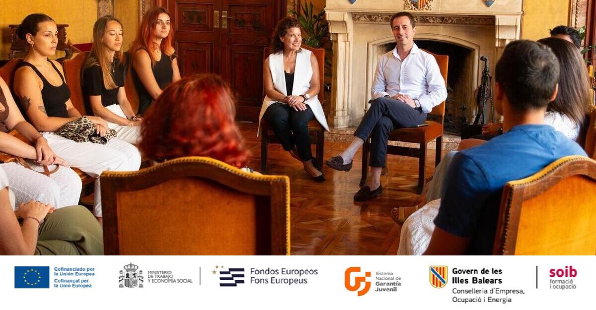 El president Galmés dona la benvinguda als onze joves qualificats que s’incorporen al Consell de Mallorca i a l’IMAS.
