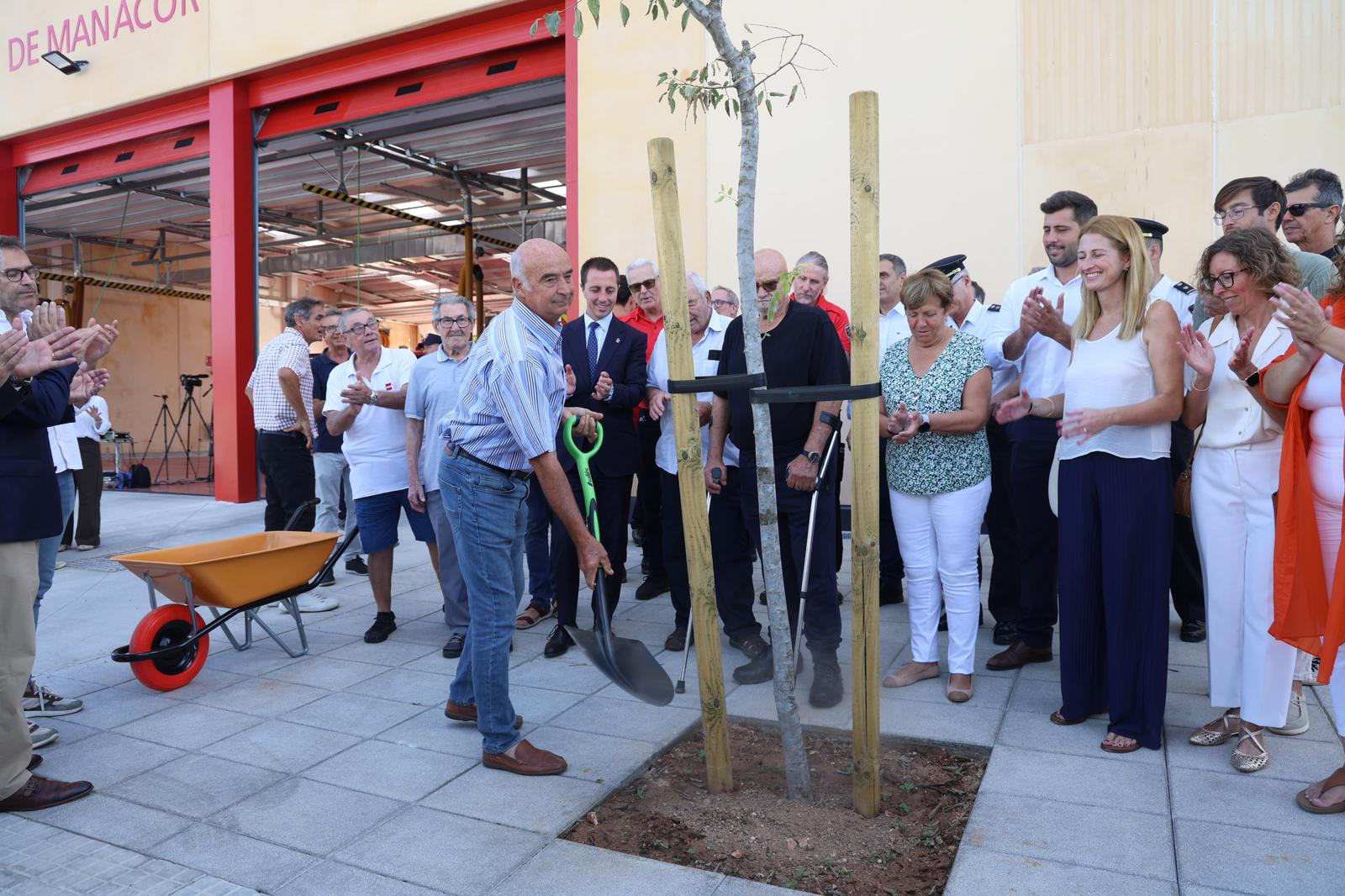 Inauguració del nou parc dels Bombers de Mallorca a Manacor.