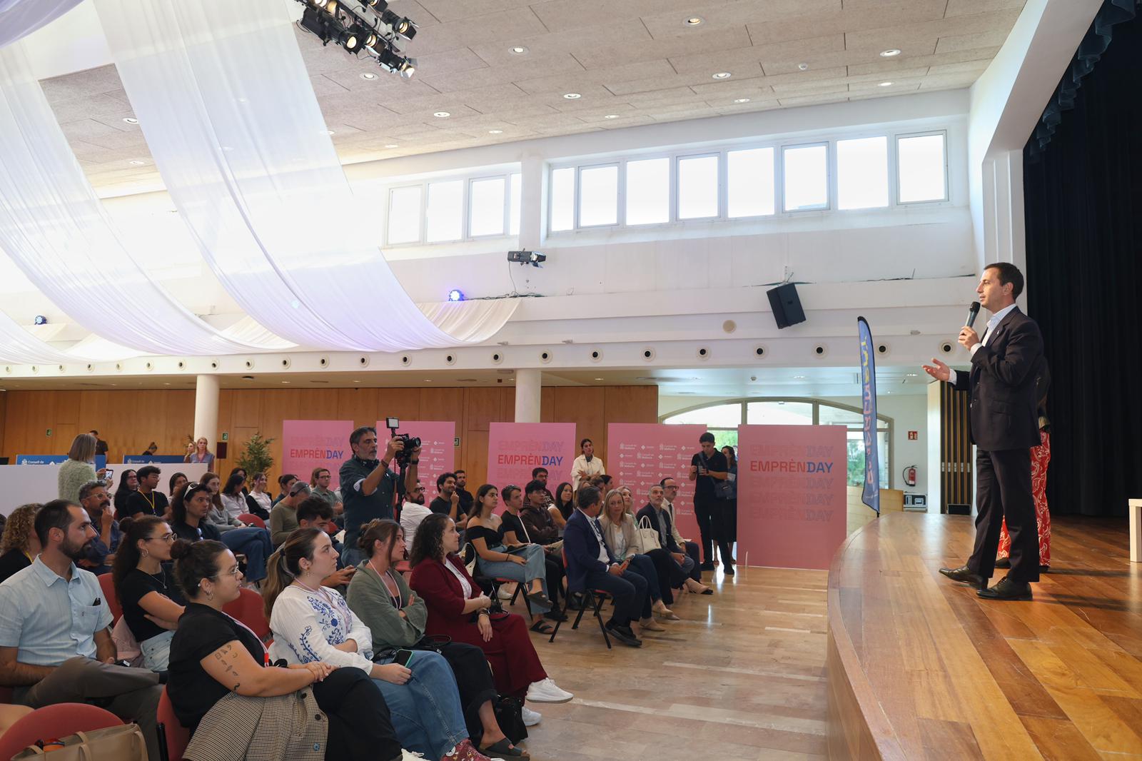 Inauguració de l'Emprènday.