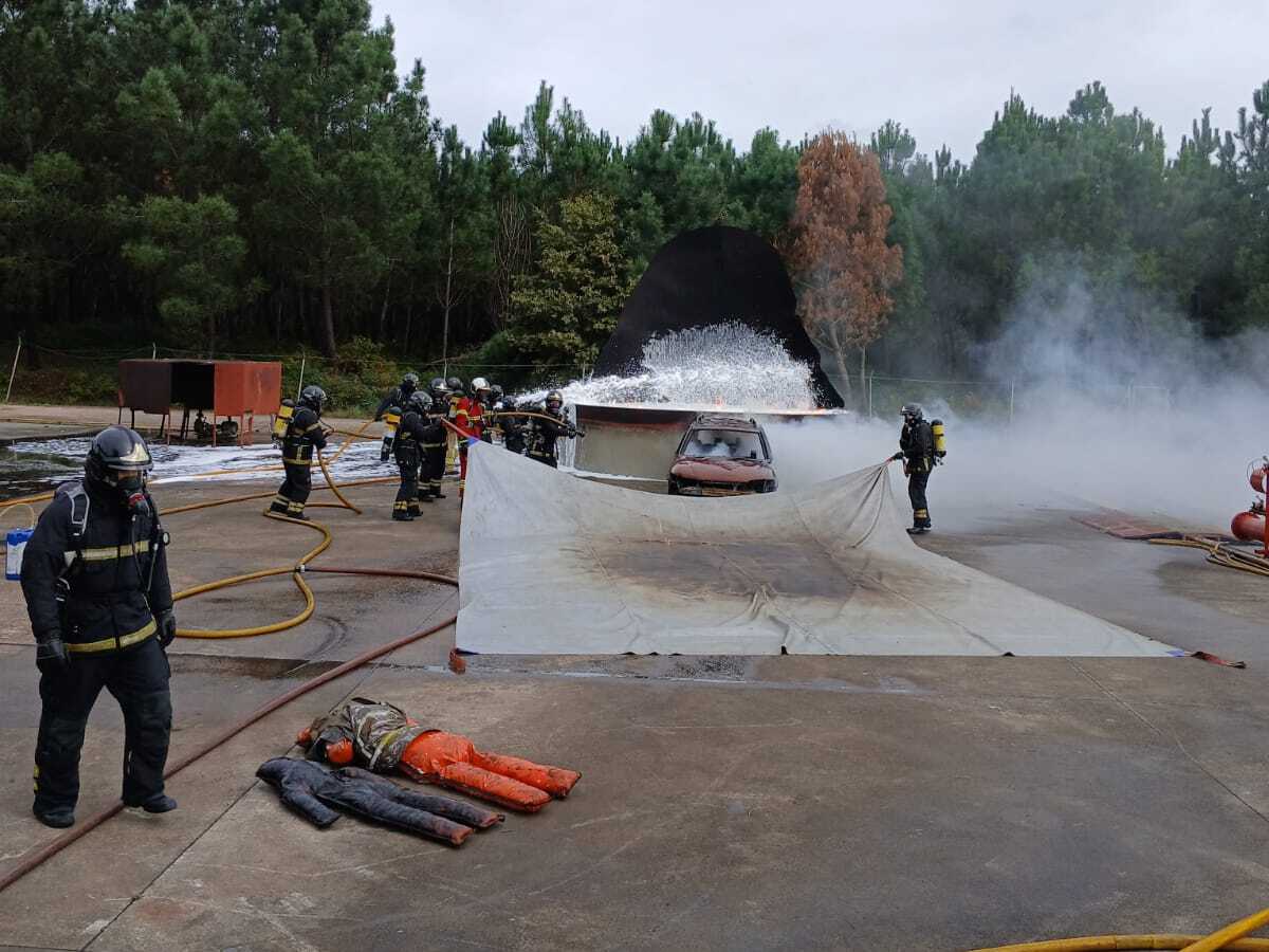 Formación en riesgos y medios de emergencia de los Bomberps de Mallorca en Seganosa.