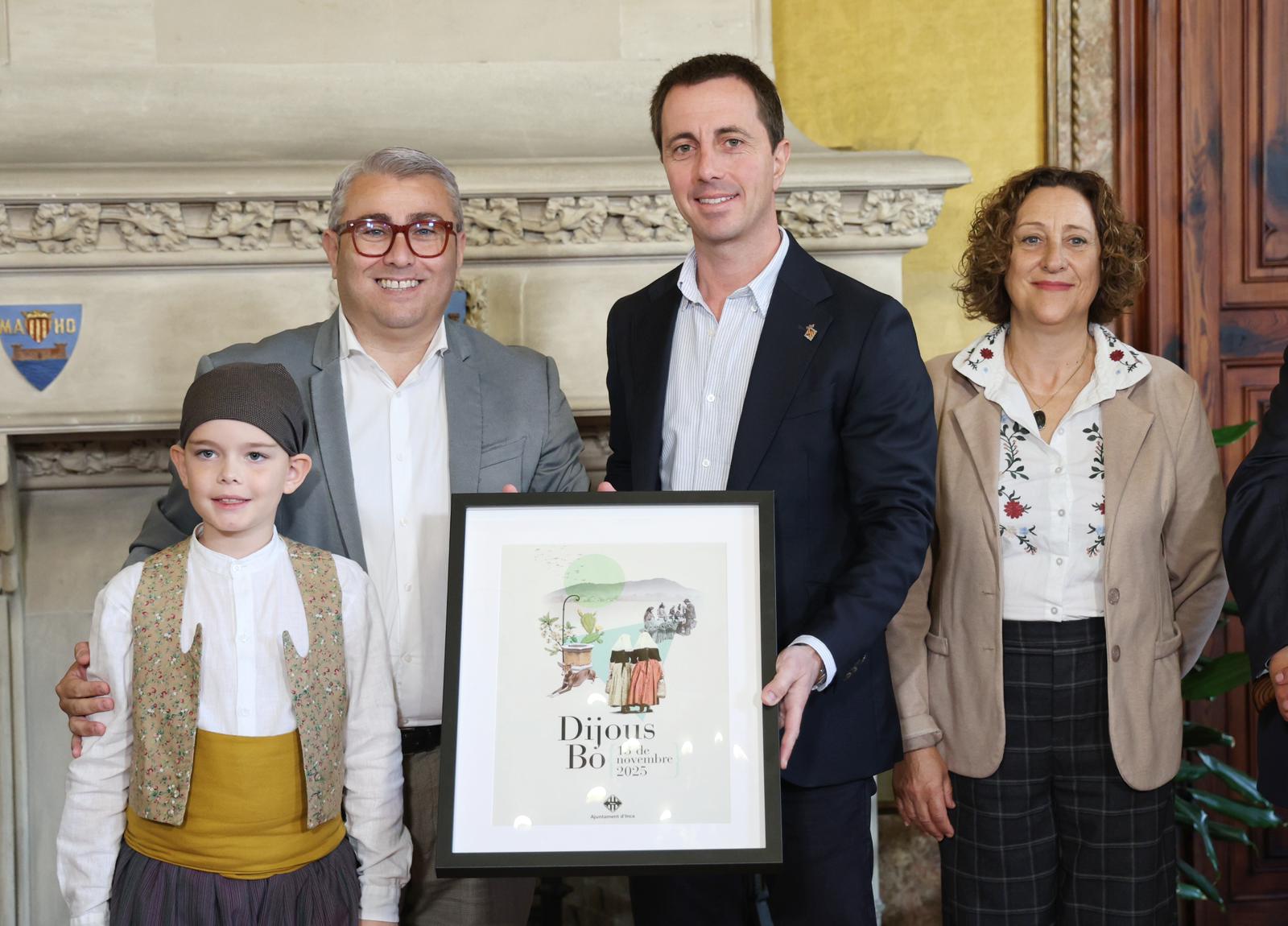 El president Galmés rep a la comitiva del Dijous Bo d'Inca.