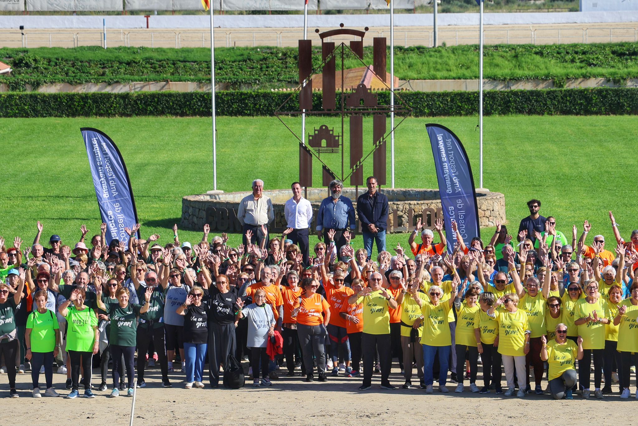 Jornada esportiva per a gent gran a l’Hipòdrom Son Pardo.