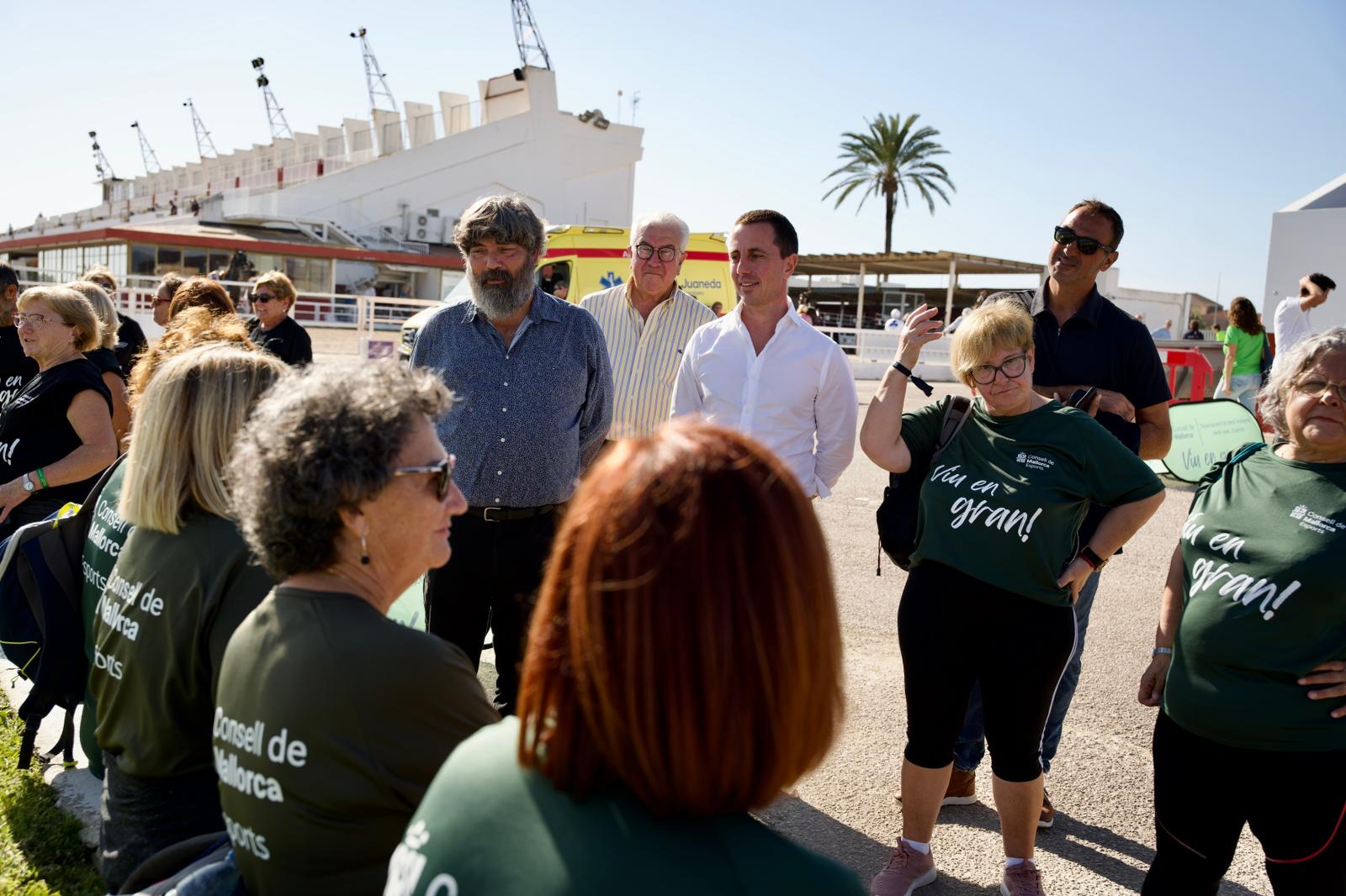Jornada esportiva per a gent gran a l’Hipòdrom Son Pardo.