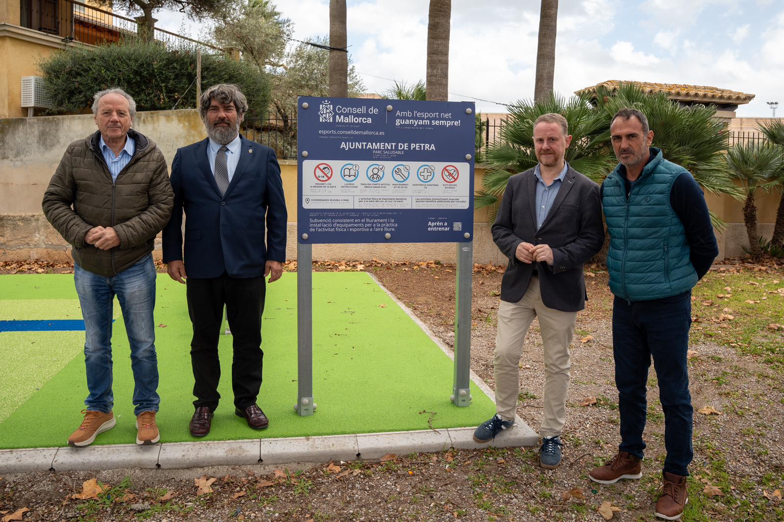 Nous equipaments esportius a Petra.