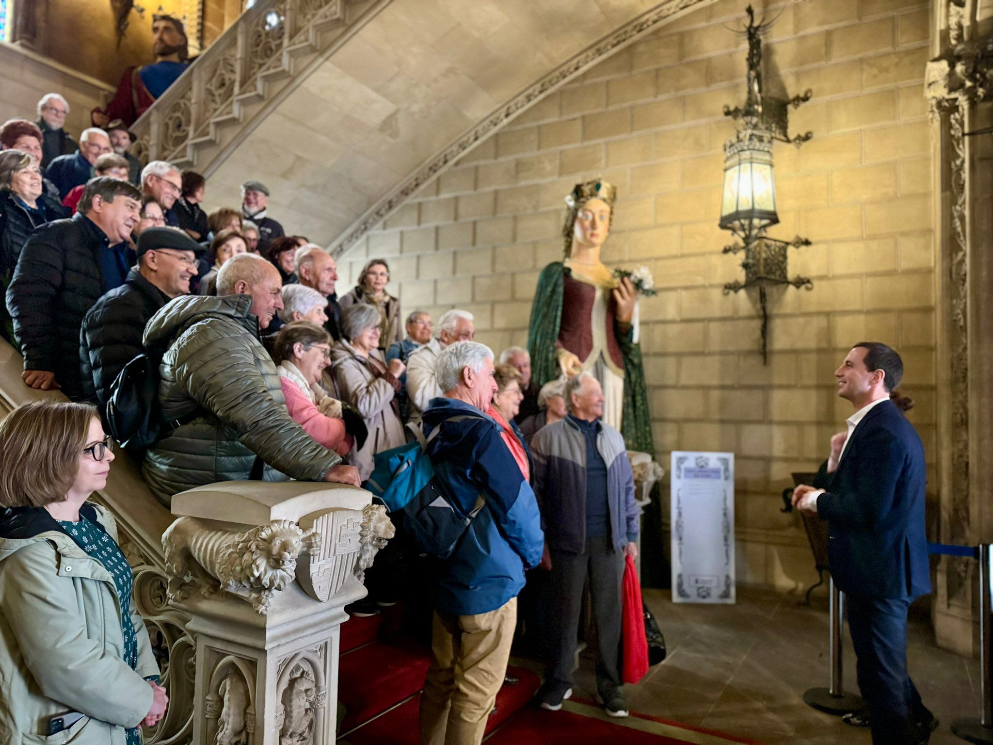 Una de les visites al Palau del Consell durant el 2025.