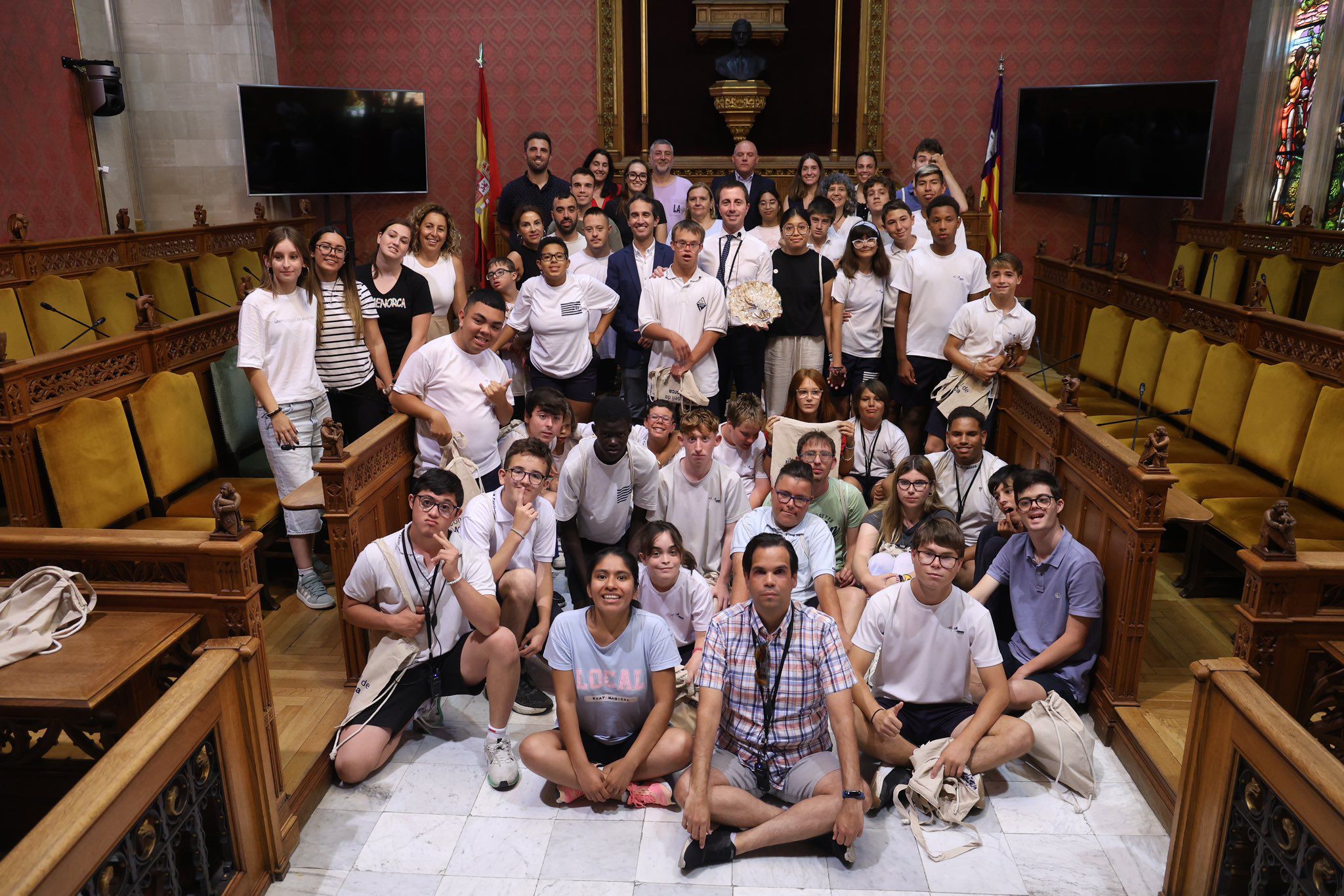 Una de les visites al Palau del Consell durant el 2025.