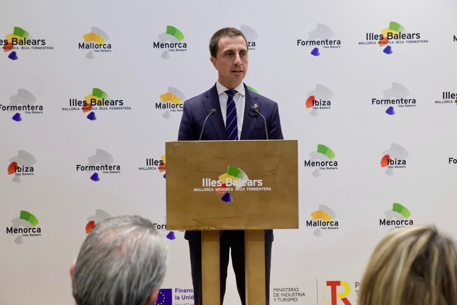 El presidente del Consell de Mallorca, Llorenç Galmés, en FITUR.