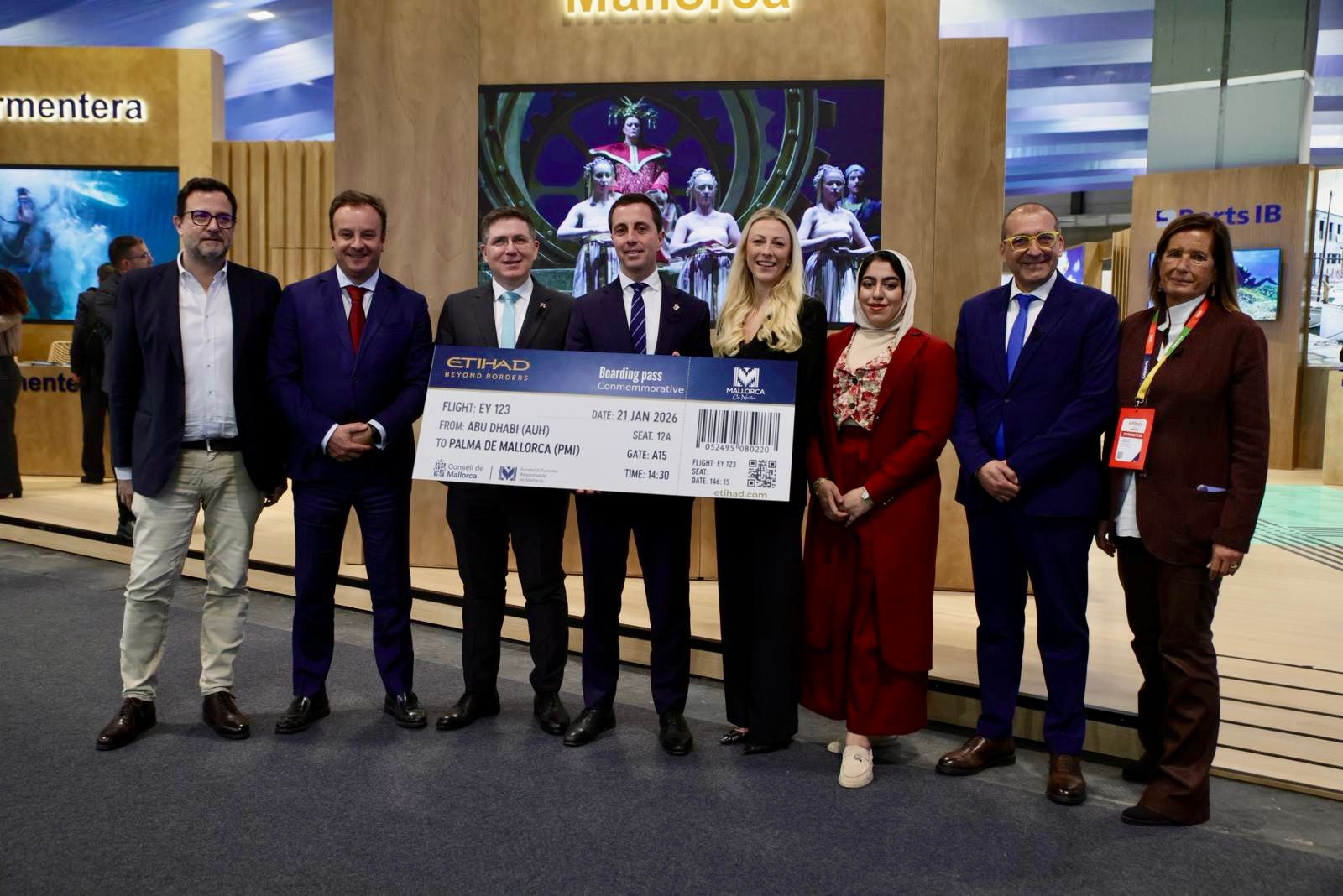 Reunión de la delegación del Consell de Mallorca con la aerolínea Etihad en FITUR.