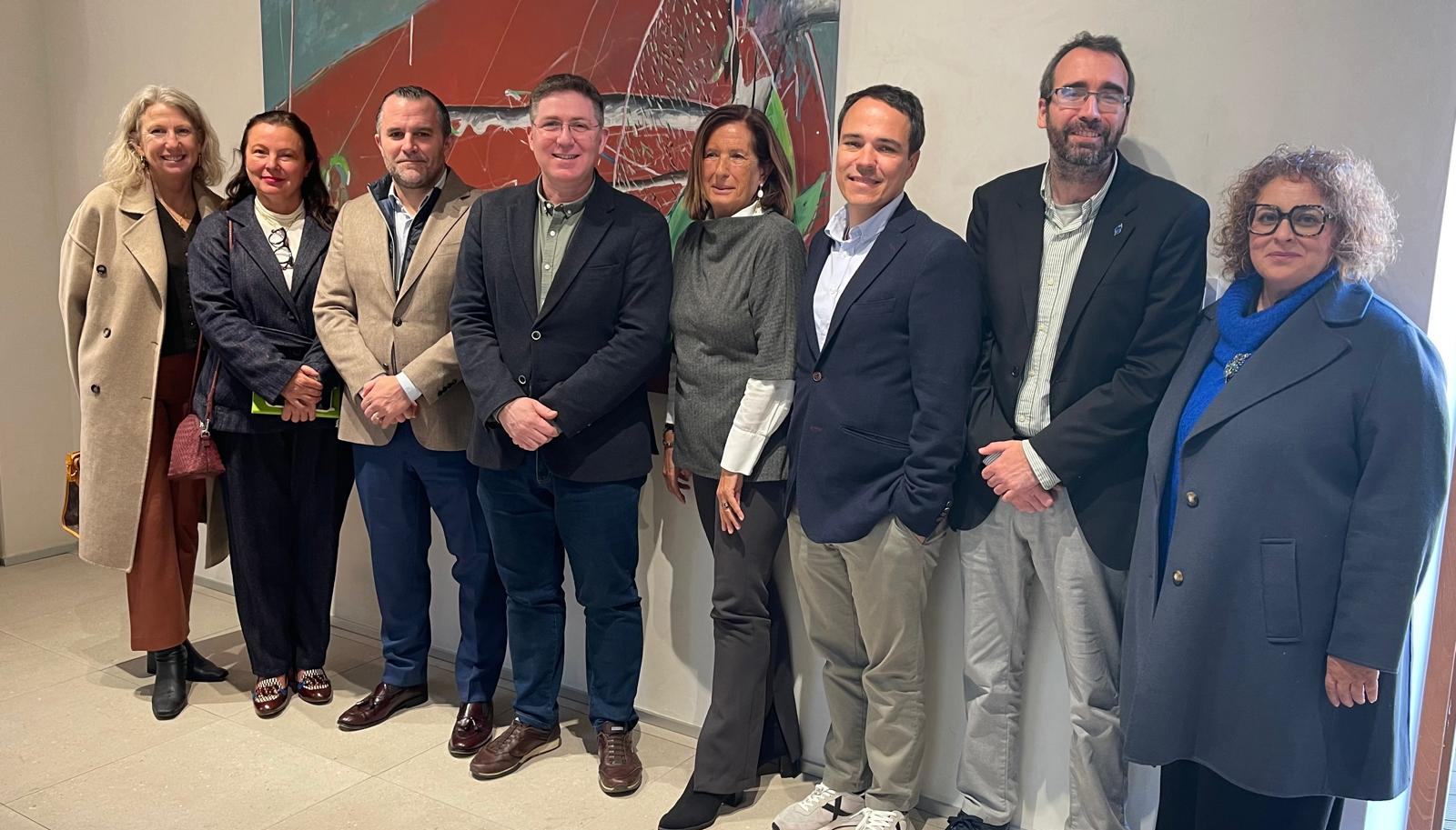 Reunión del consejero de Turismo, Guillem Ginard, con la Federación Hotelera de Mallorca.