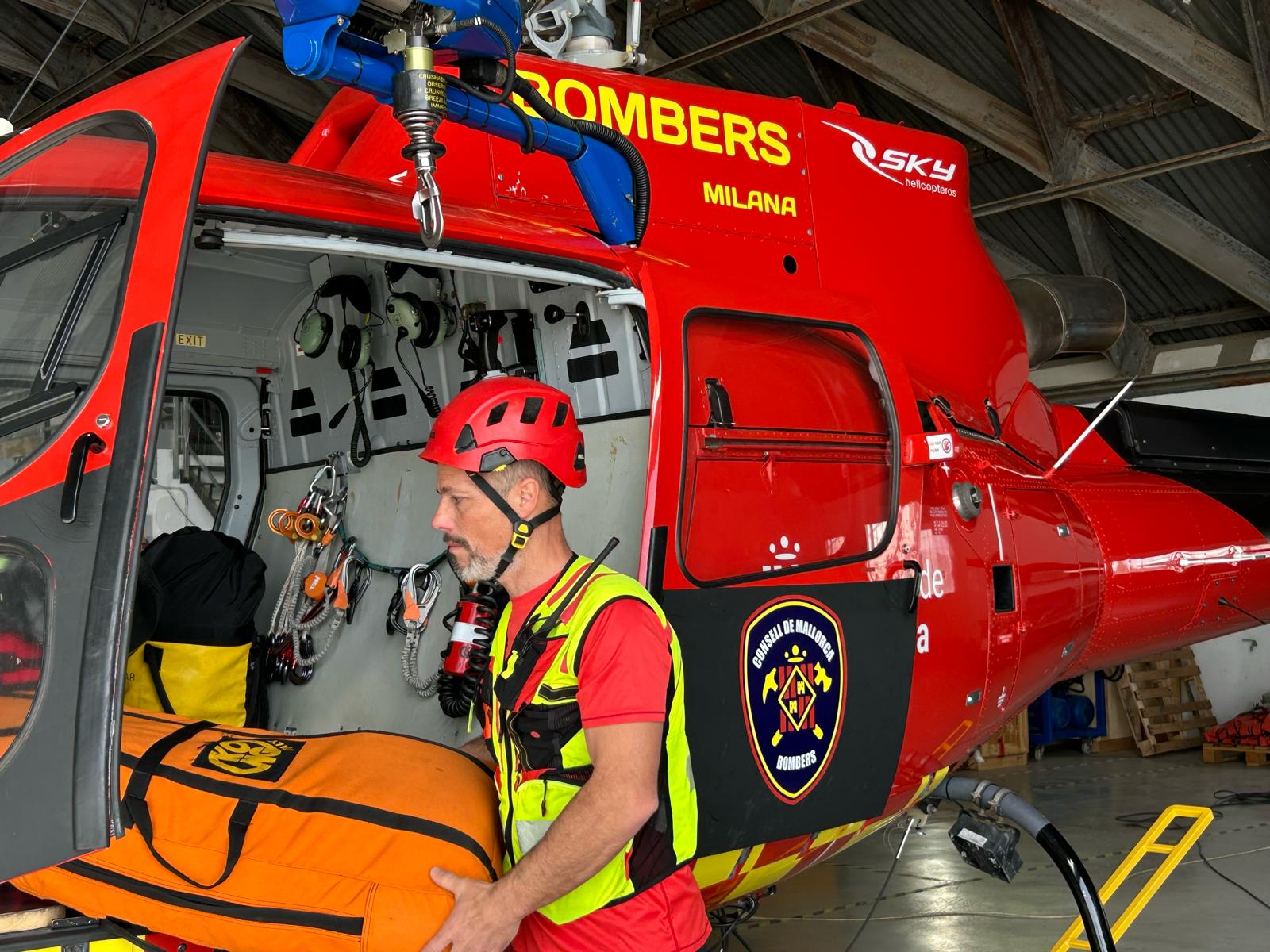 L'helicòpter dels Bombers de Mallorca <em>Milana</em>.