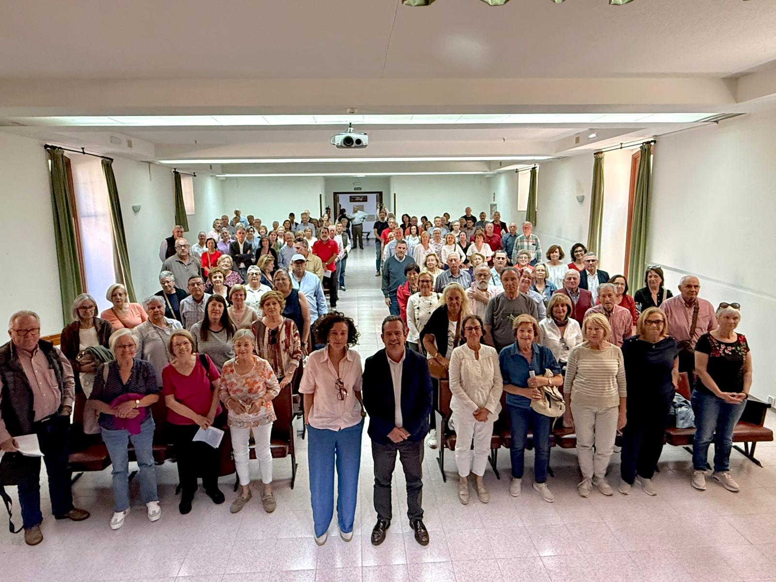 Reunión para hablar sobre el viaje cultural a Eivissa del Consell de Mallorca.