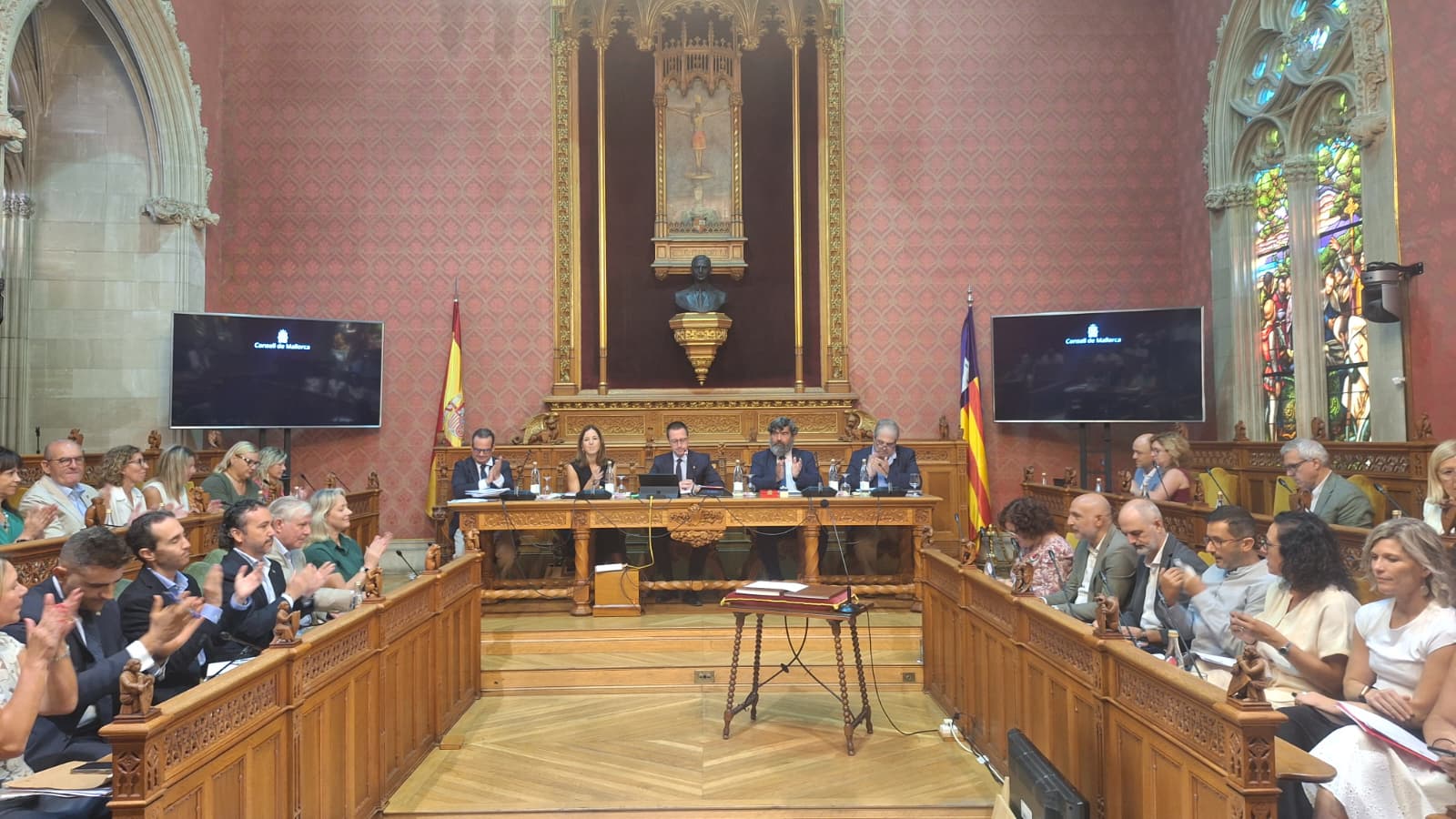 Momento de la aprobación dentro del Pleno del Consell de Mallorca.