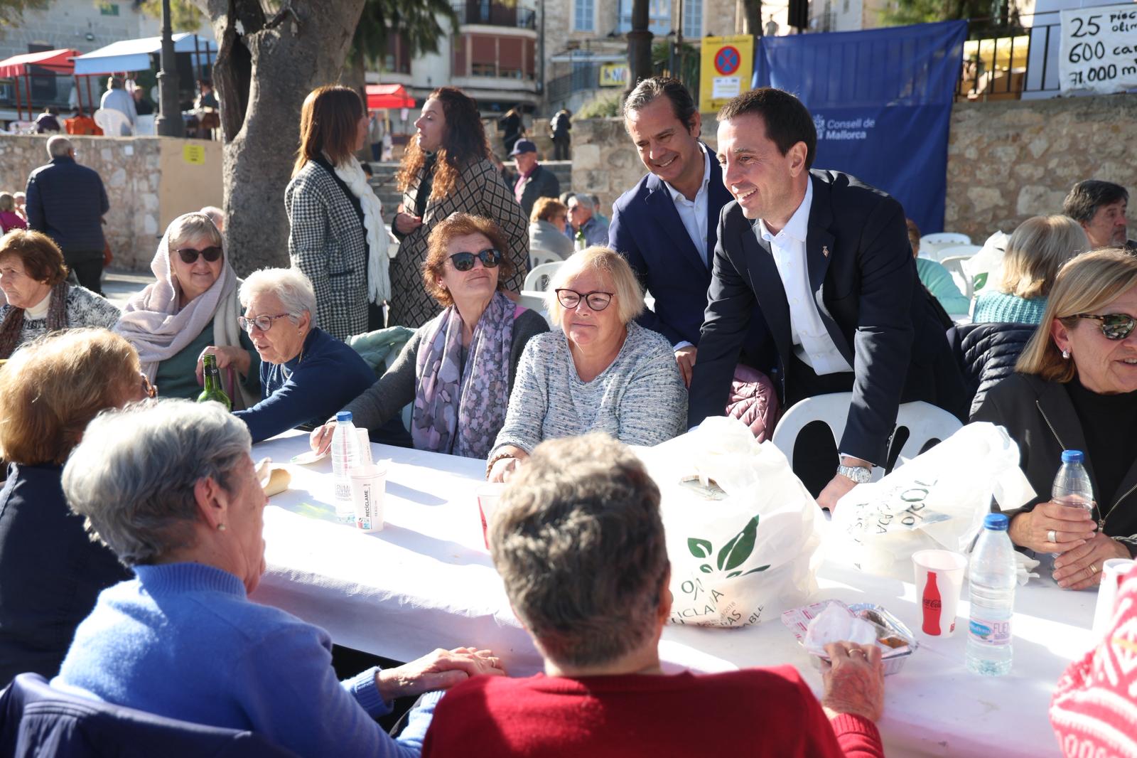 El president i el conseller a la primera Fira de la Gent Gran