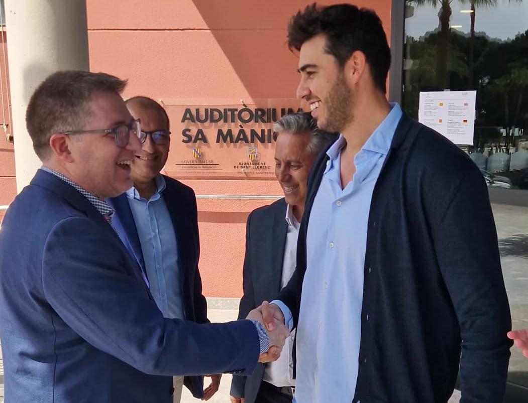 Imatges amb el batle de San Llorenç