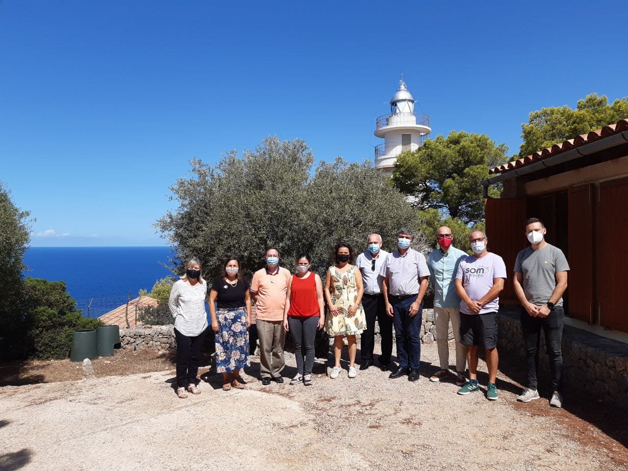 Miembros de Aliança Mar Blava en el refugio de Muleta