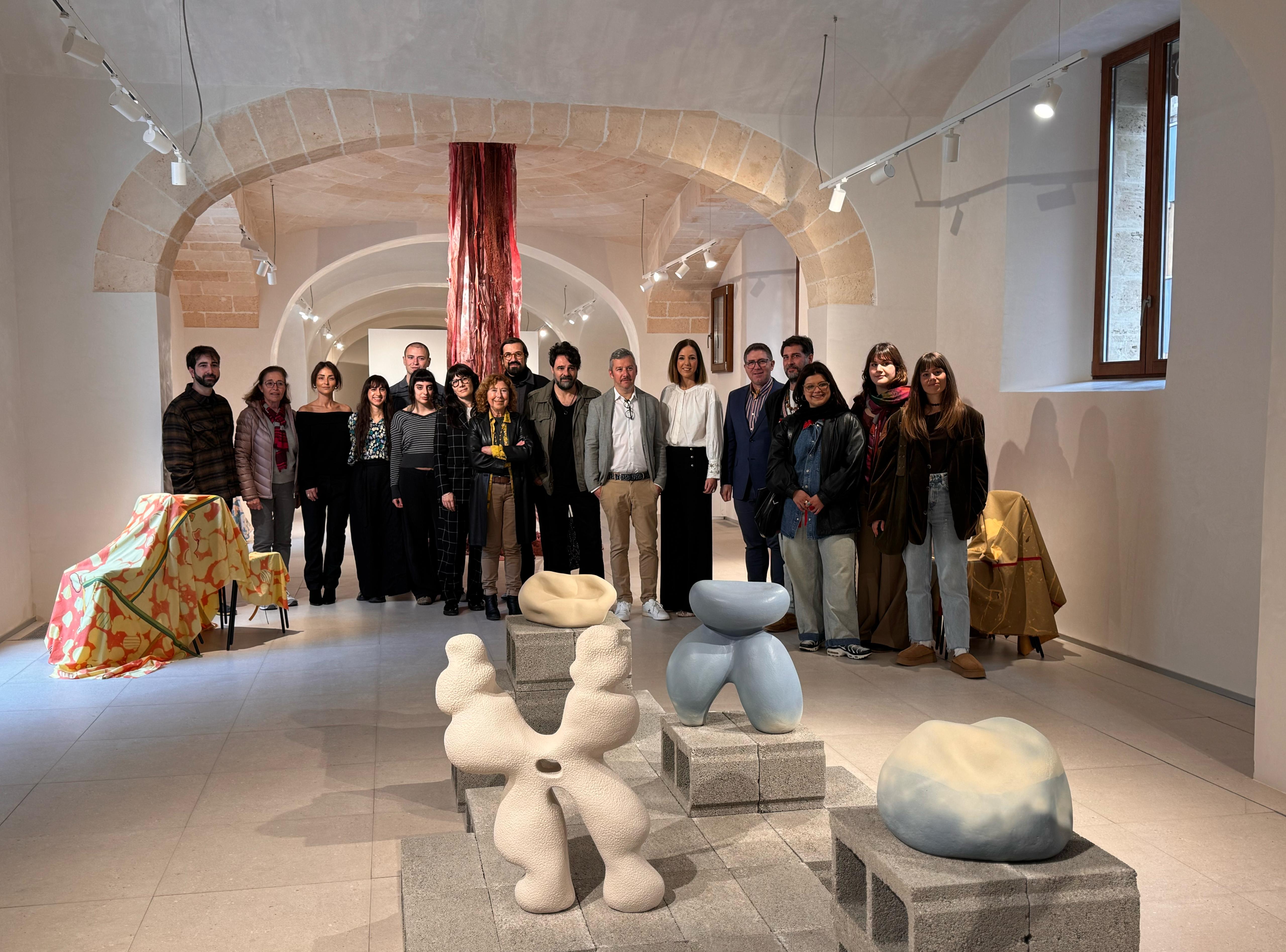 Momento de la presentación de la exposición «Noves presències. Dins i més enllà del marc»