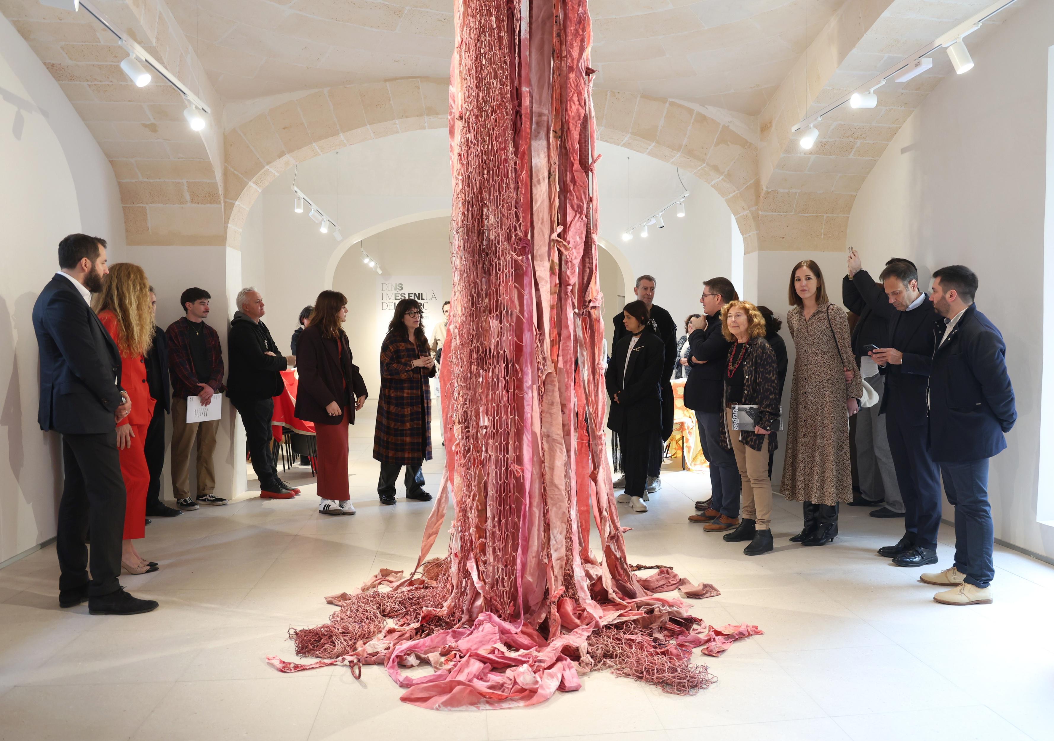Exposició «Noves Presències. Dins i més enllà del marc» al Centre Cultural La Misericòrdia