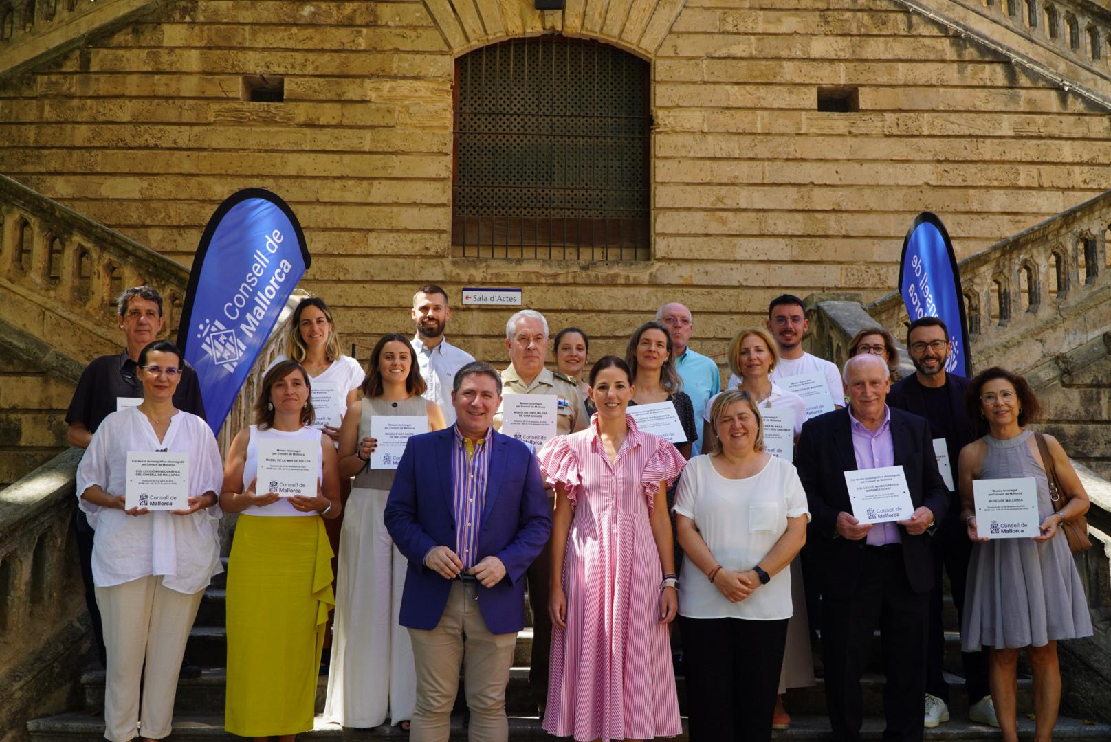 Entrega de les plaques acreditatives als museu reconeguts pel Consell de Mallorca.