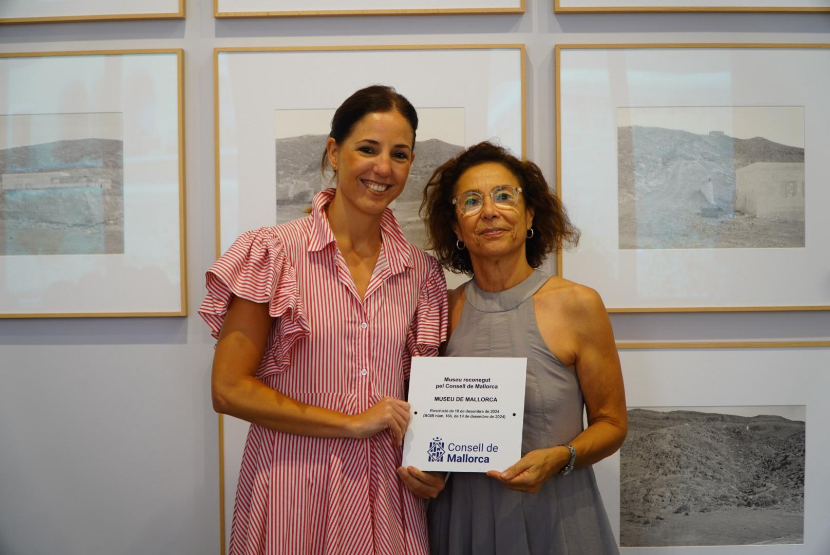 Entrega de plaques acreditatives de museus 