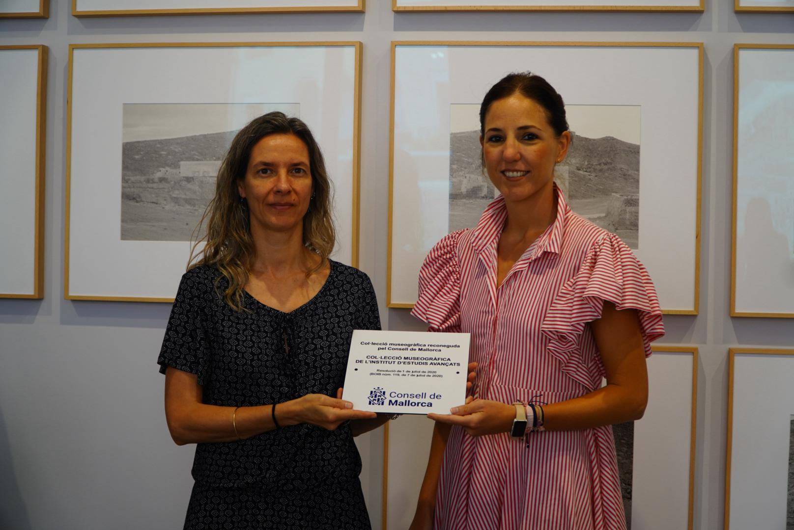 Entrega de plaques acreditatives de museus 