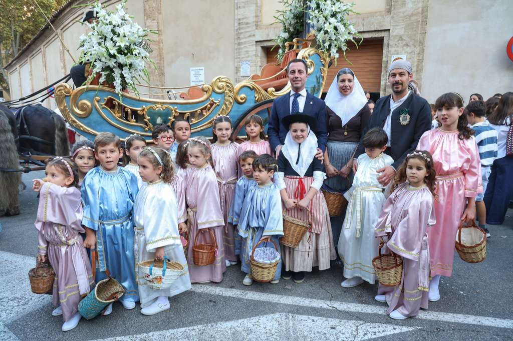 El presidente del Consell de Mallorca, Llorenç Galmés en el desfile del Carro Triomfal de Santa Catalina Tomàs 2025