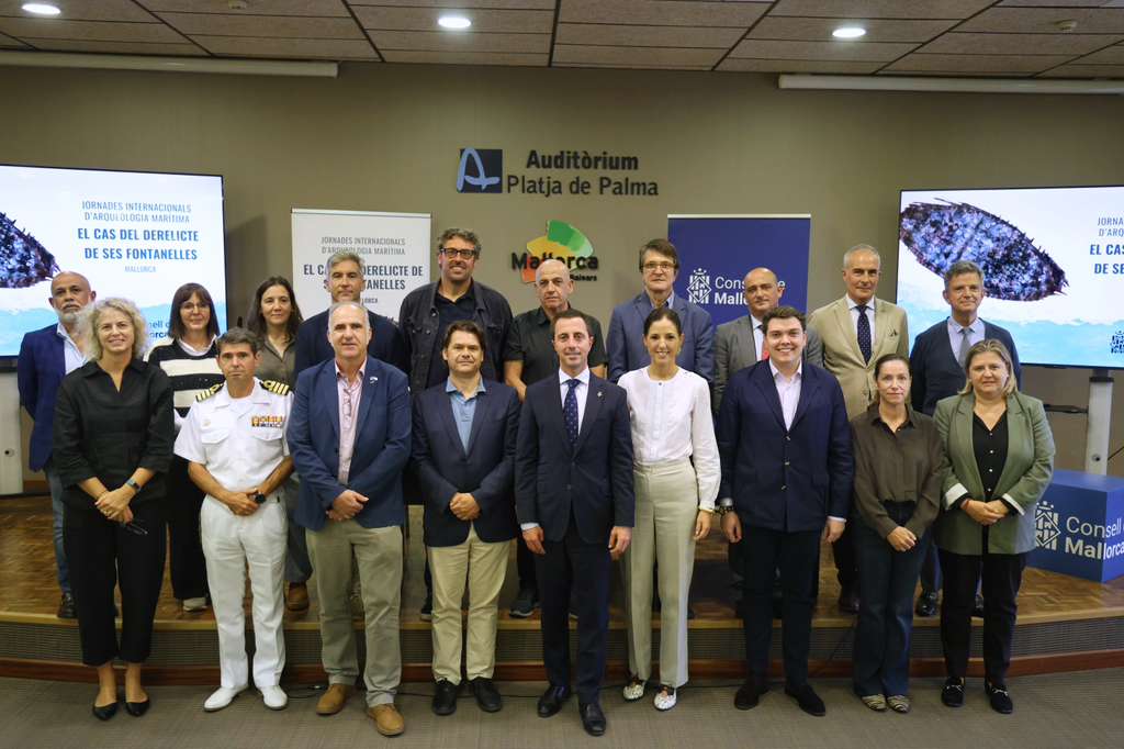 Todo el equipo de científicos y colaboradores