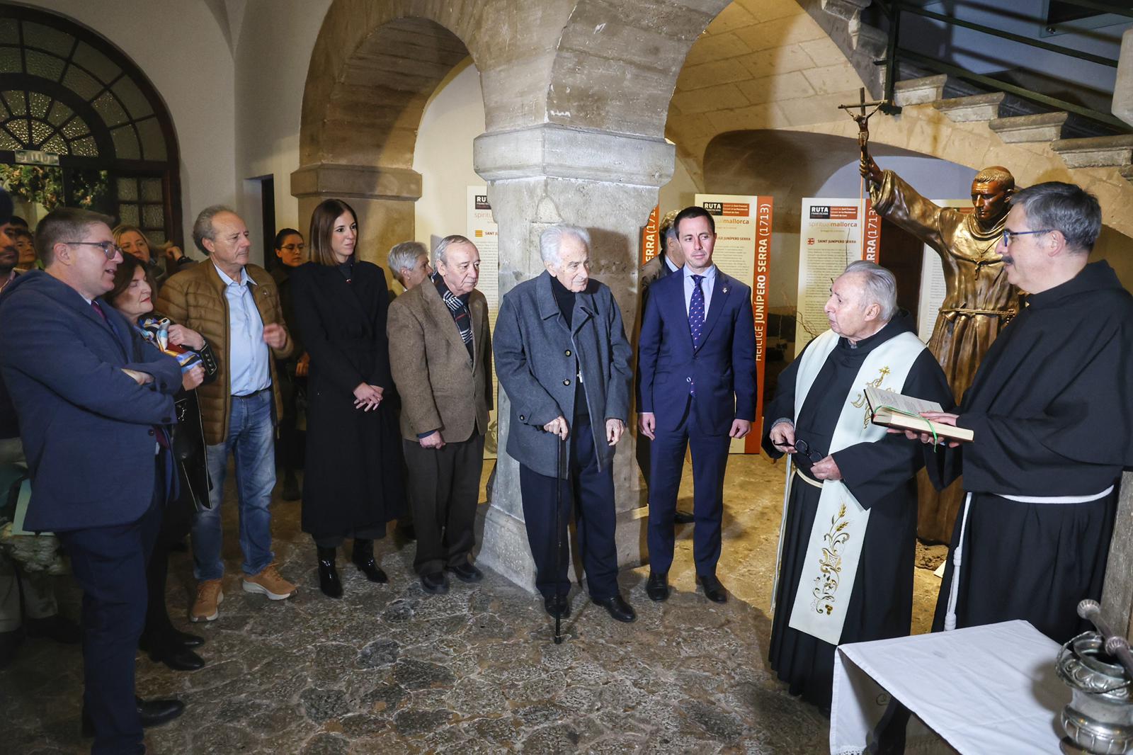 Homenatge dedicat a Fra Juníper Serra en el  desè aniversari de la seva canonització
