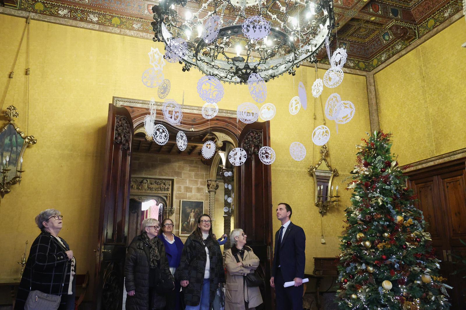 El presidente, Llorenç Galmés, con el grupo de neulers y neuleres de Mallorca