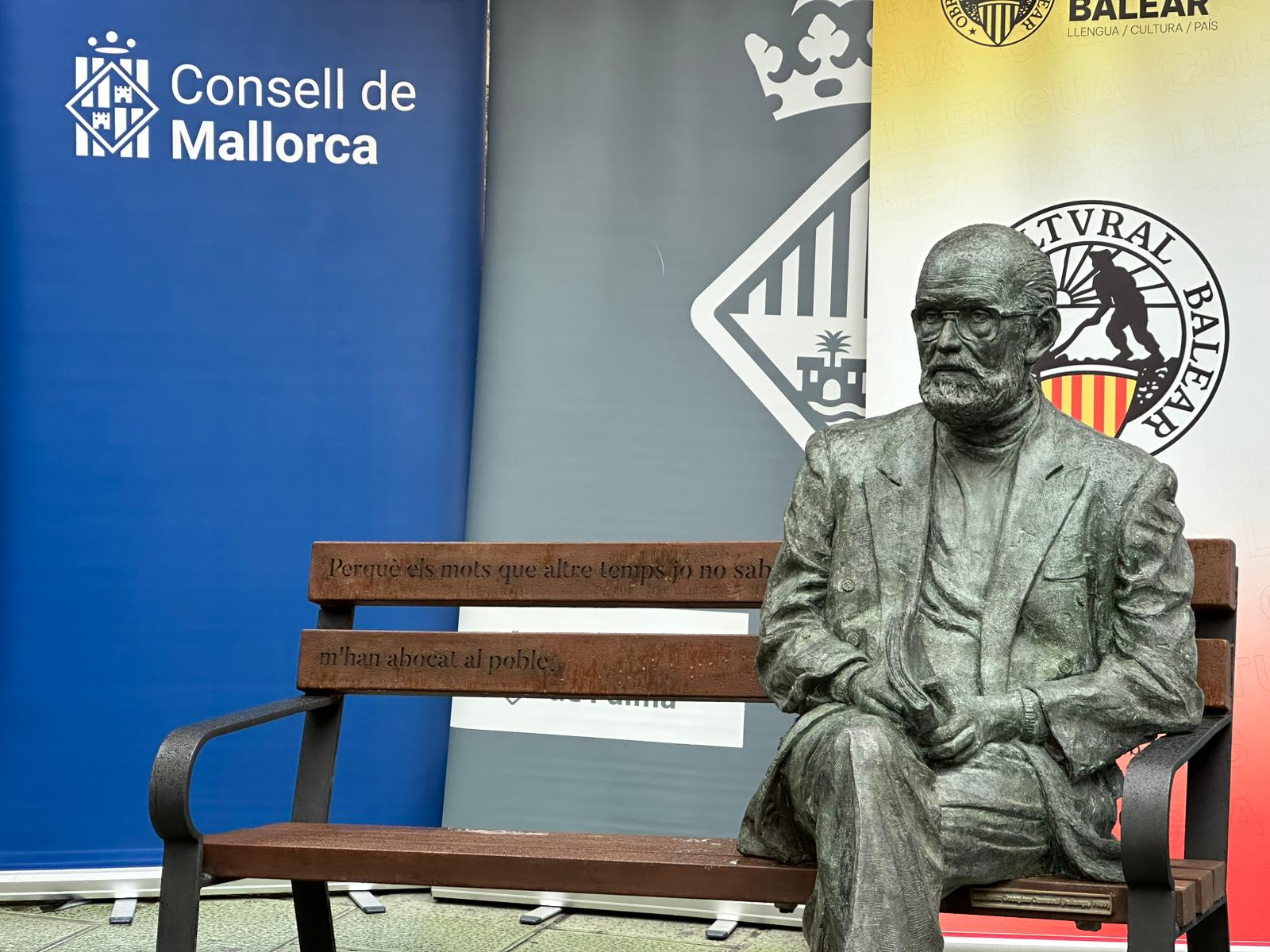 Presentació de l'estàtua commemorativa de Josep Maria Llompart a Palma