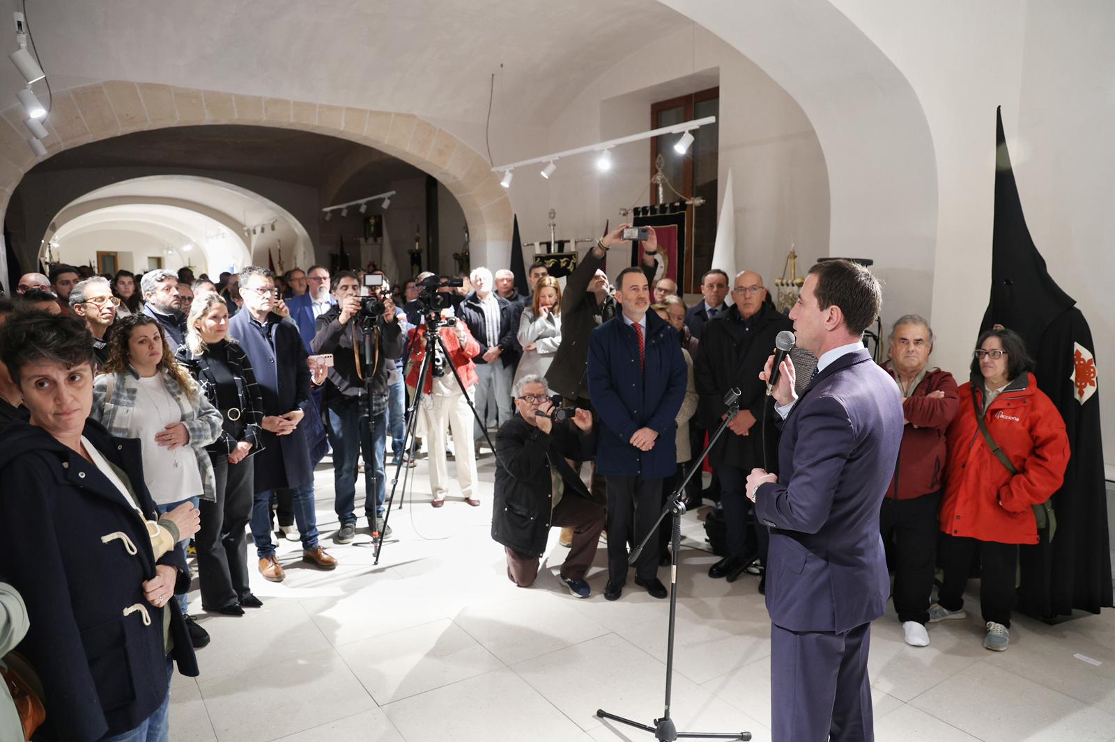  Inauguració de les dues exposicions de Setmana Santa a La Misericòrdia.