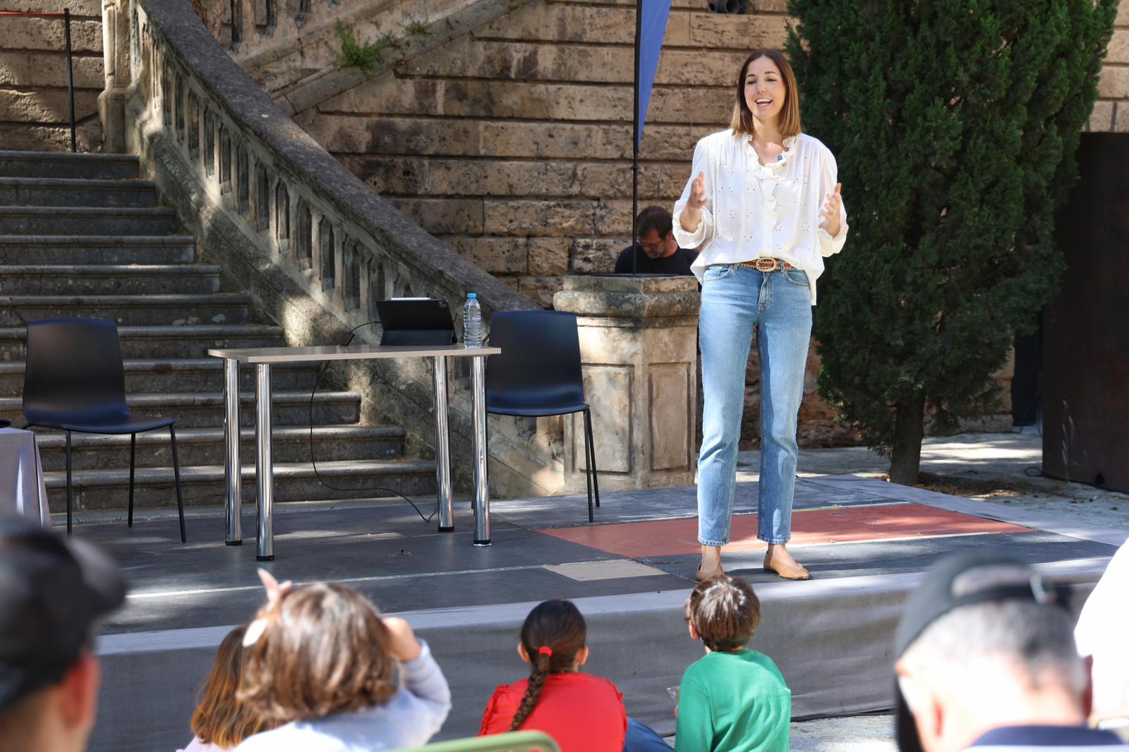 Presentació dels primers dos volums de rondalles editades del projecte BITZOC.