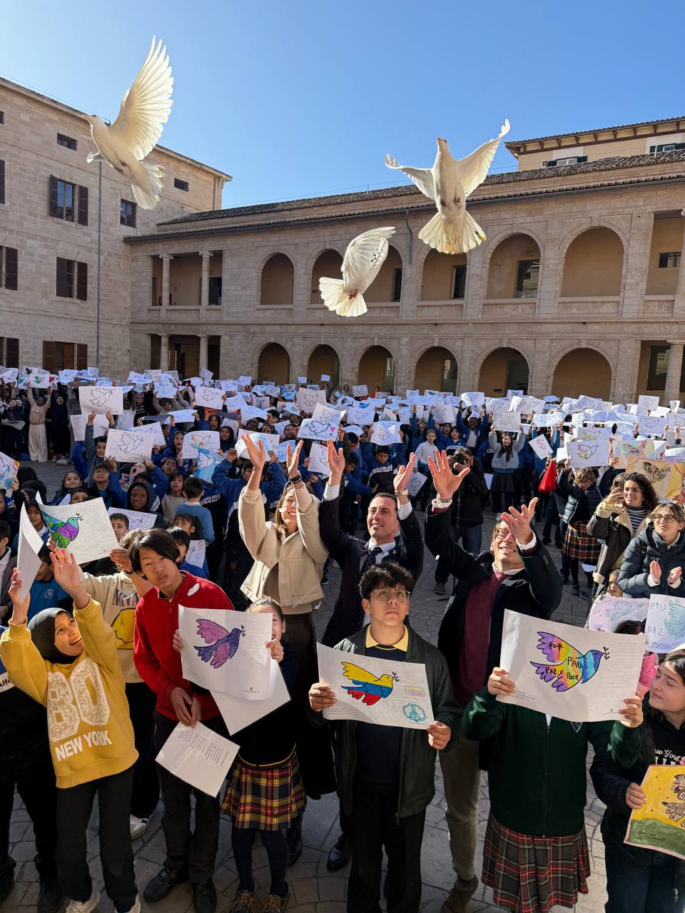 Imagen de archivo del Día Escolar de la Pau y la No-violencia en la Misericòrdia 2025